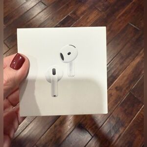 Apple White Wireless Earbuds with Charging Case